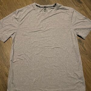 Hurley Light Tan Men's Short Sleeve Tee size medium
